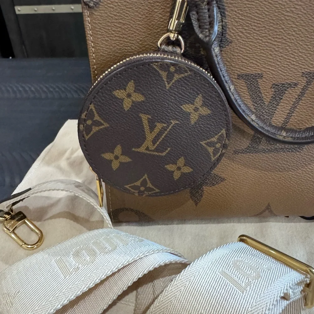 Louis Vuitton On The Go PM - Picture 7 of 15